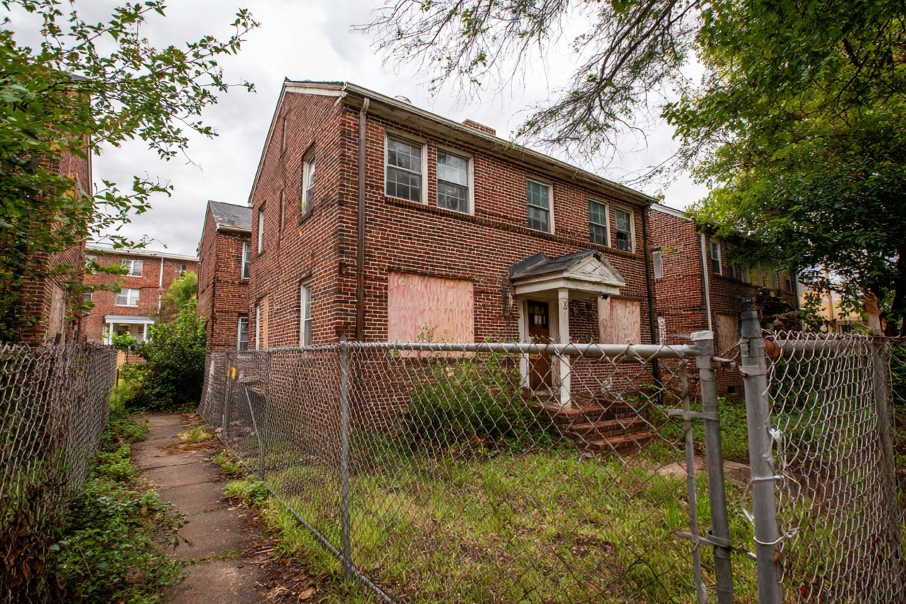 Adverse possession washington dc abandoned residential building